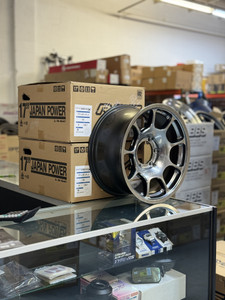 Volk Racing ZE40X 6x135 17x8.5+0 Shining Light Metal