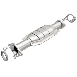 Magnaflow MagnaFlow Direct Fit Catalytic Converter 01-02 Montero 3.5L Rear - 24239