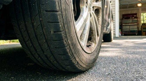How Long Do Tires Last? Miles, Years and Warning Signs