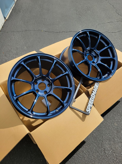 Volk Racing ZE40 5x112 18x9.5+22 Mag Blue