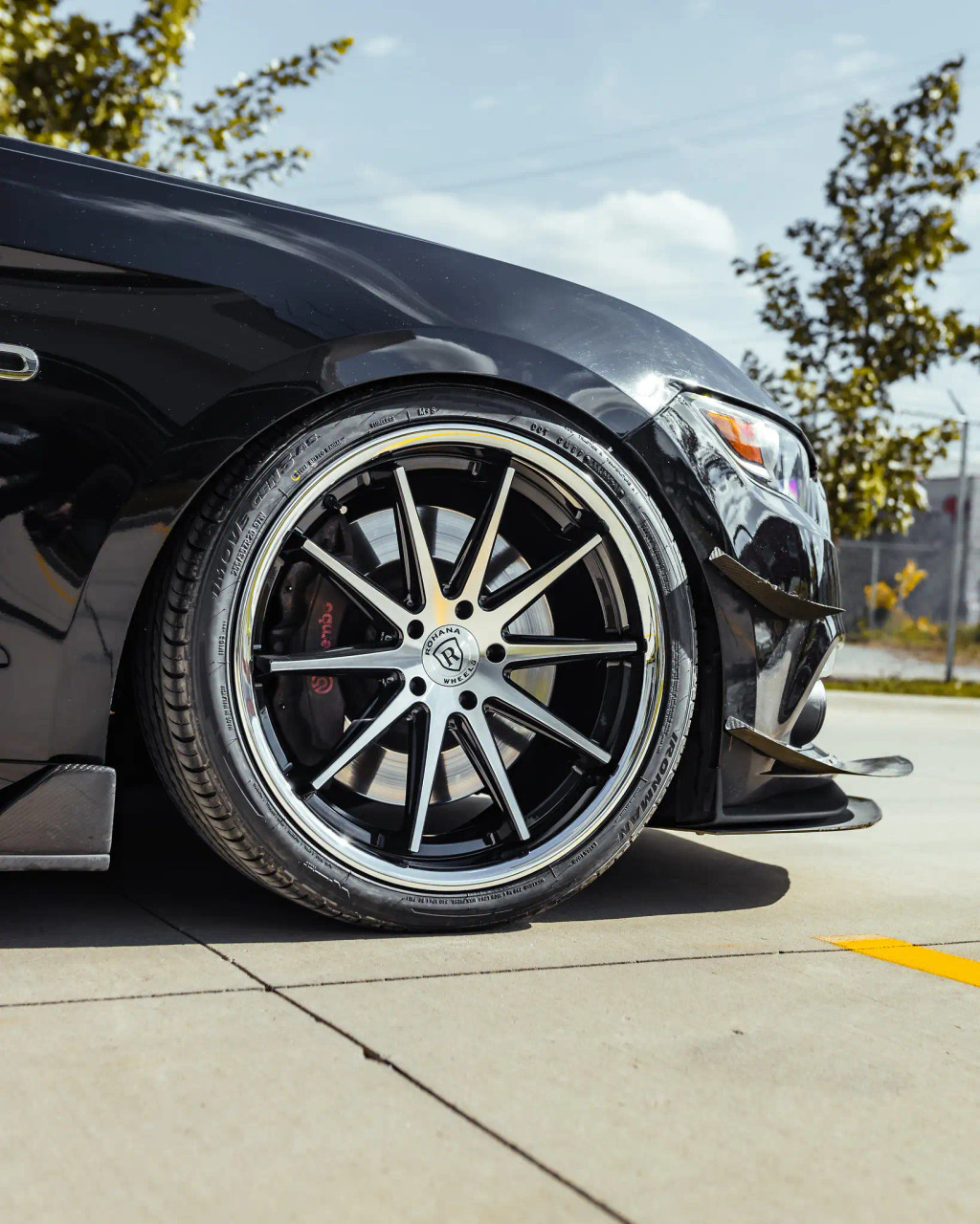 2019 Ford Mustang GT with Rohana RFC10 Rims