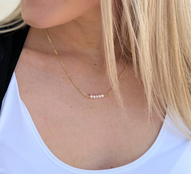 DelIcate Necklaces