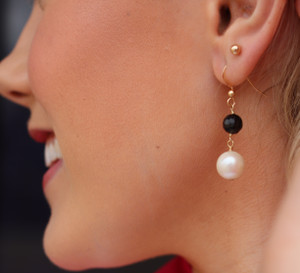 Black Onyx and Freshwater Pearl Earring