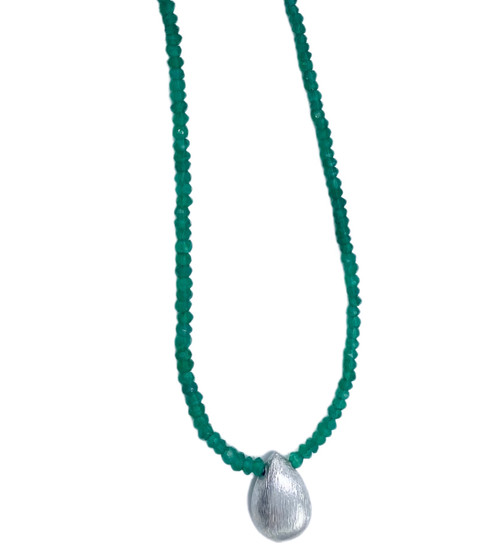 Green Onyx and Sterling Silver Drop Short Necklace
