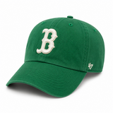 '47 Brand Kelly Green Clean Up adjustable baseball cap featuring a white embroidered B logo and curved visor on a white background.
