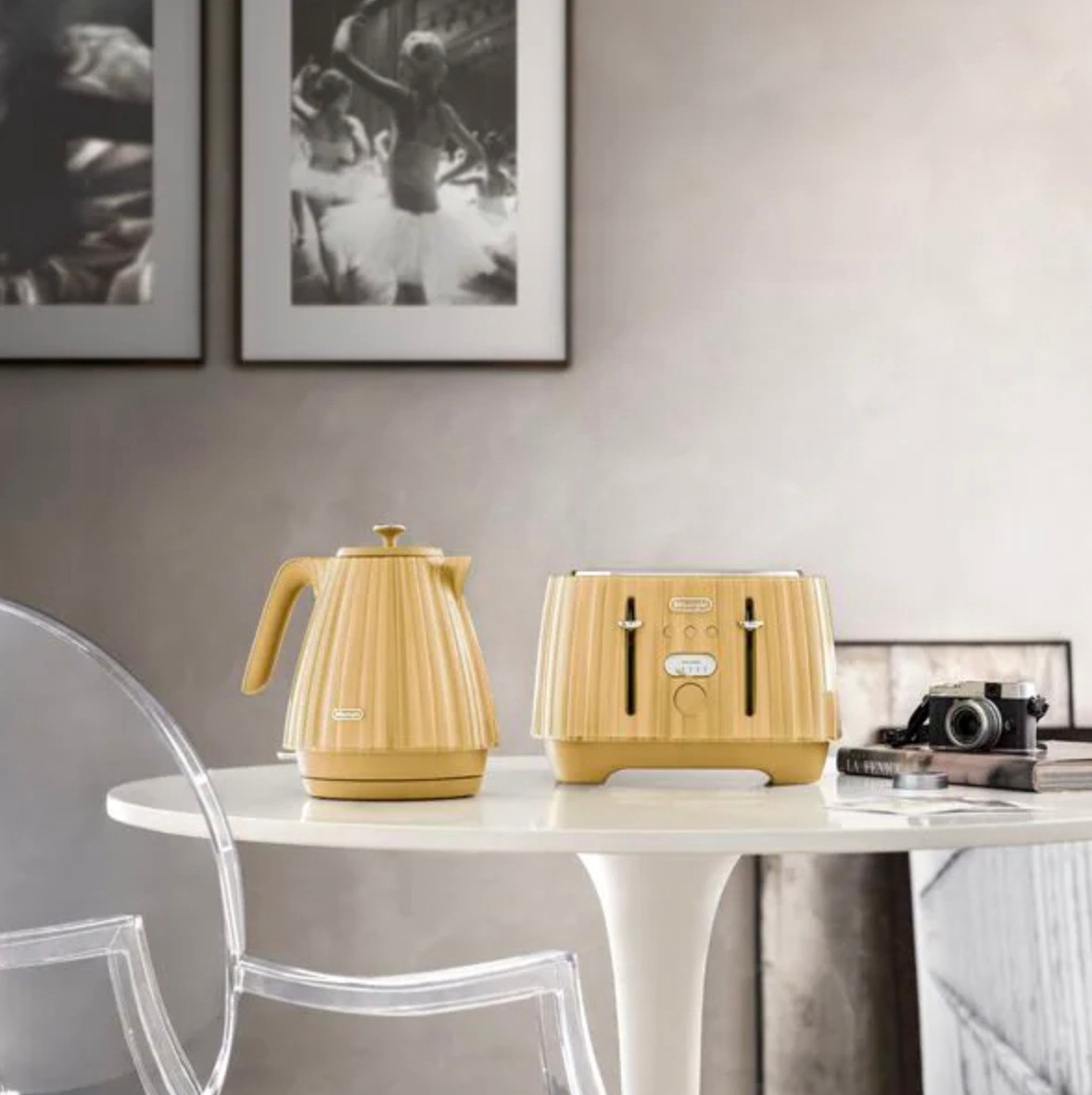 De'Longhi Toaster Yellow Appliances Delivered