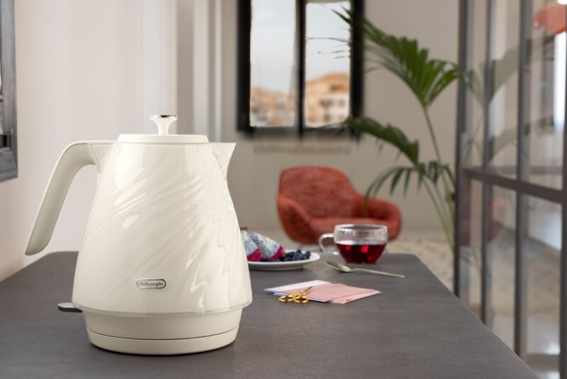 De'Longhi, Ballerina Seta Kettle, Cream Appliances