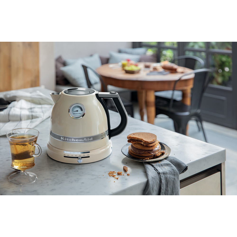 KitchenAid 5KEK1522BAC Artisan Kettle Almond Cream 1.5l, Cream Briscoes