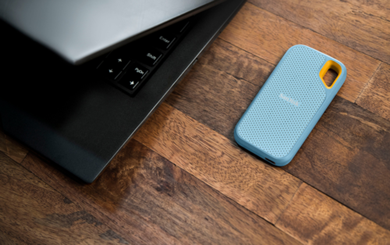 SanDisk 4TB Extreme Portable SSD - Sky Blue