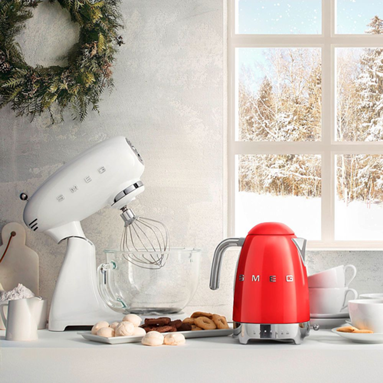 SMEG - KLF04 7-Cup Variable Temperature Kettle - Red