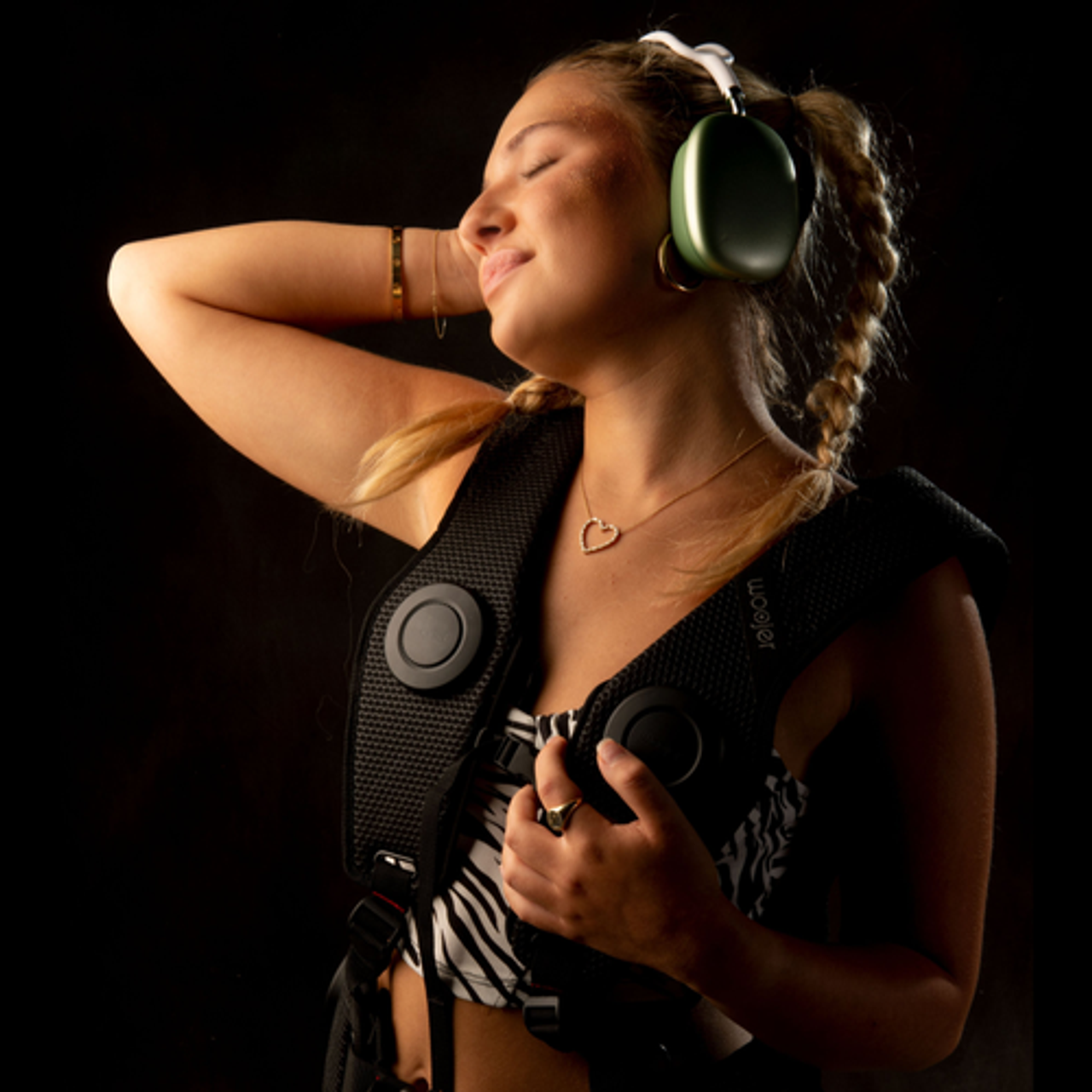 Woojer - Haptic Vest 3 for Games, Music, Movies, VR and Wellness. - Black