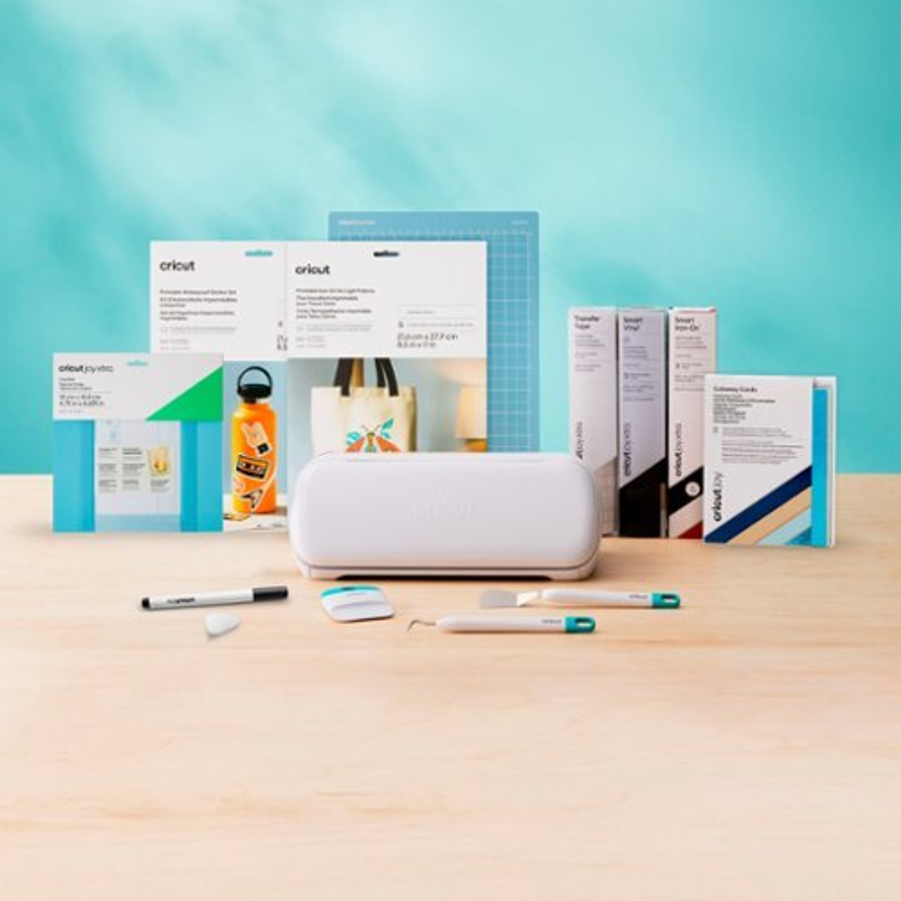 Cricut Joy Xtra™ Smart Cutting Machine + Starter Kit - White