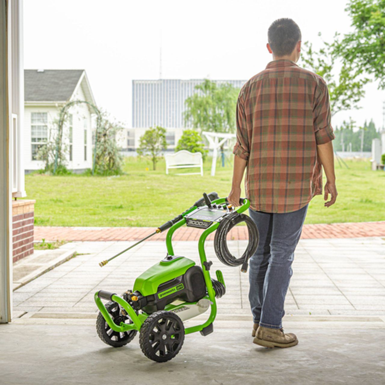 Greenworks - Electric Pressure Washer up to 3000 PSI at 2.0 GPM Combo Kit with short gun, mitts, and 15" surface cleaner - Green