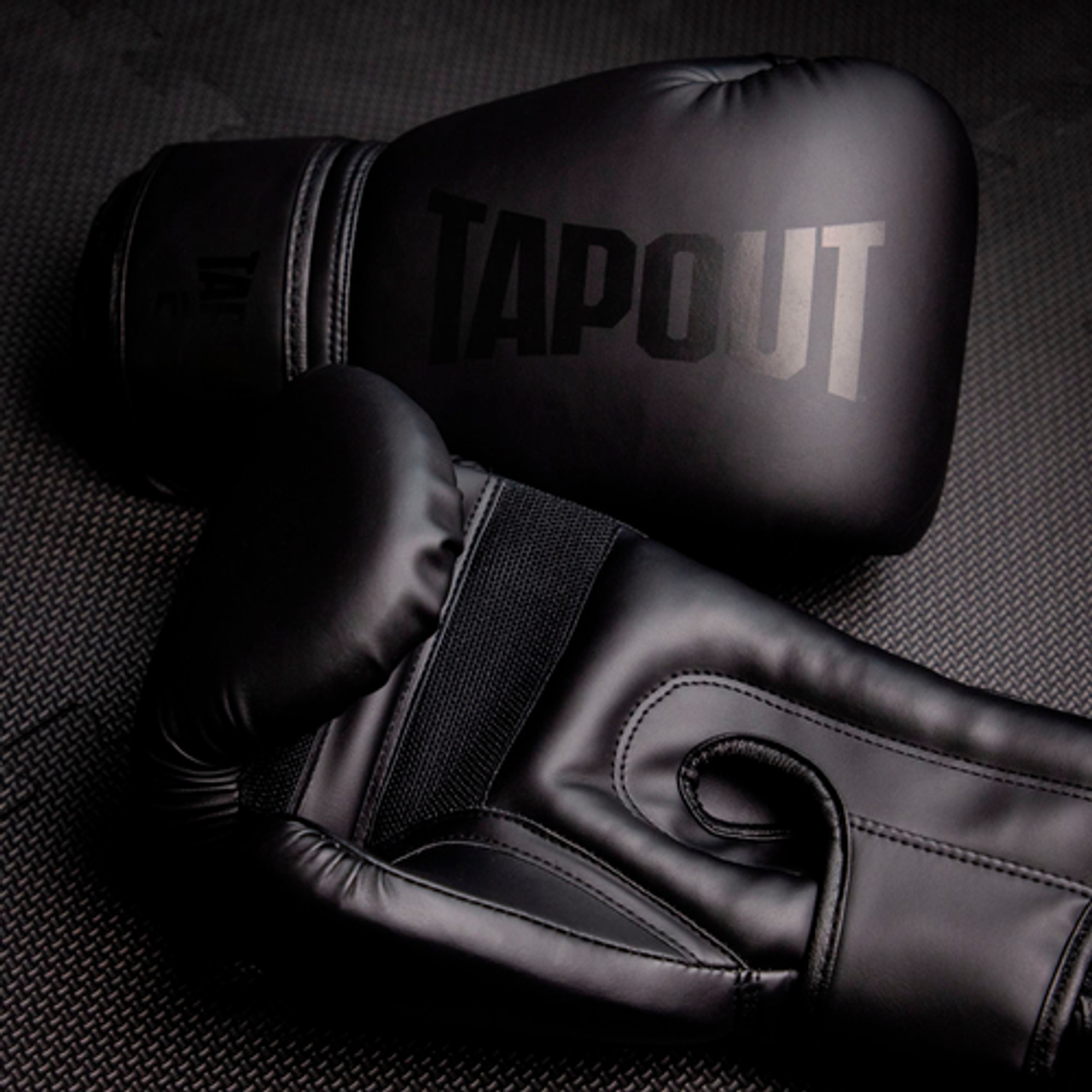 Tapout - Boxing Gloves with Mesh Palm for Men and Women - Black