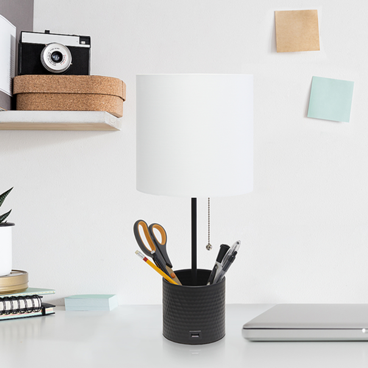 Simple Designs Hammered Metal Organizer Table Lamp with USB charging port and Fabric Shade, Black - Black base/White shade