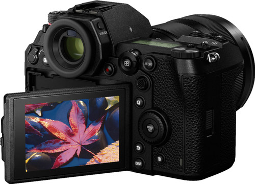 Panasonic - LUMIX S1 Mirrorless Camera with 24-105mm F4 L-Mount Lens