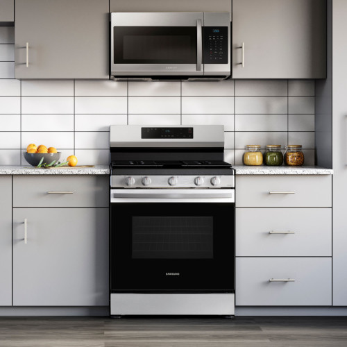 Samsung - 6.0 cu. ft. Freestanding Gas Range with WiFi and Integrated Griddle - Stainless steel