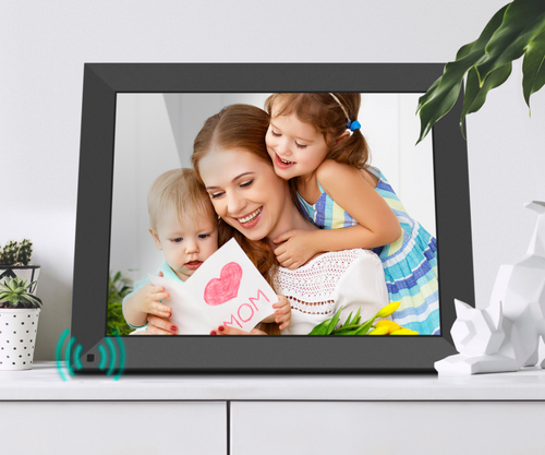 Aluratek - 15" Touchscreen LCD WiFi Digital Photo Frame w/ 32GB Built-in Memory - Black