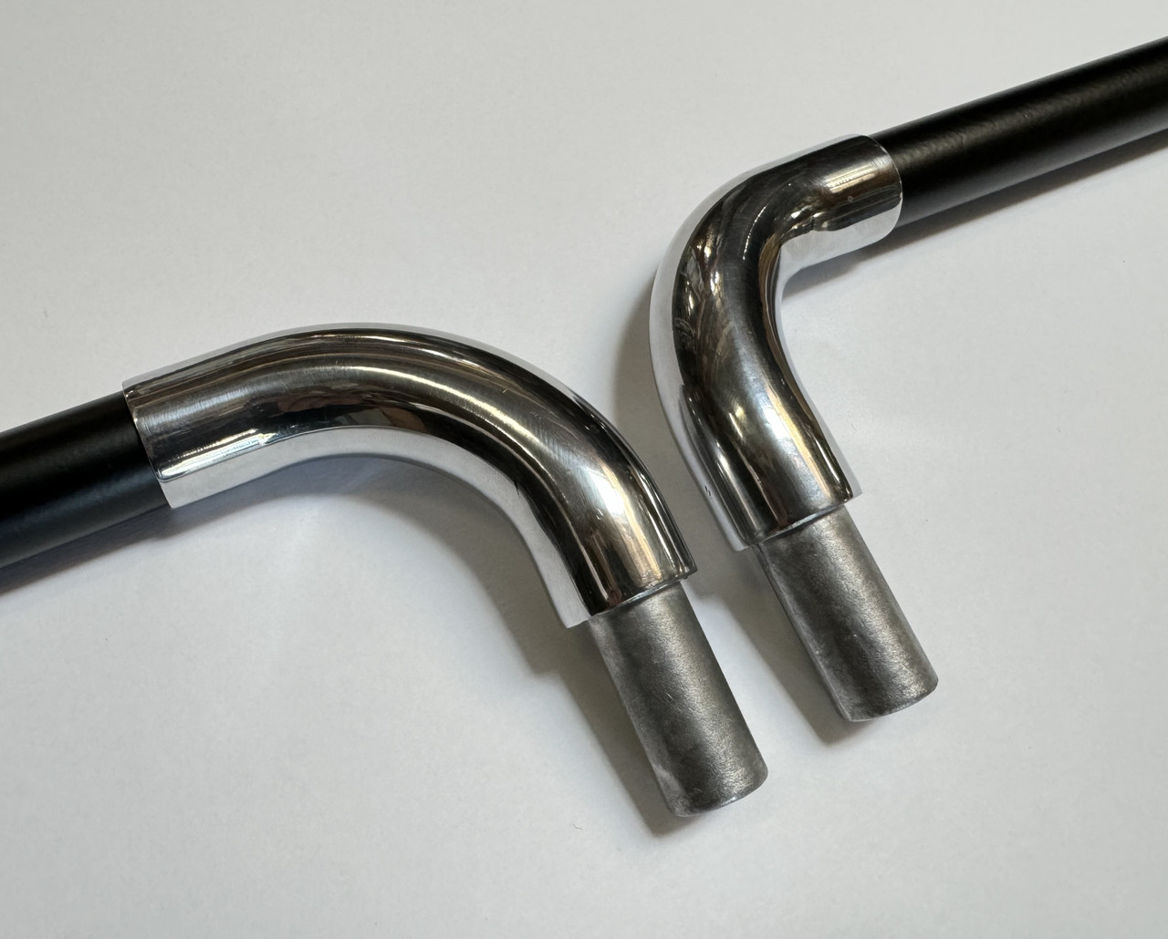 FULL WIDTH MIDDLE SEAT GRAB HANDLE SET; BLACK; BUS -1960