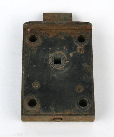 REAR HATCH LOCK MECHANISM