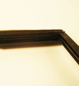 VENT WINDOW SEAL, BUS 68-79