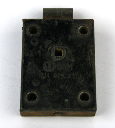 REAR HATCH LOCK MECHANISM