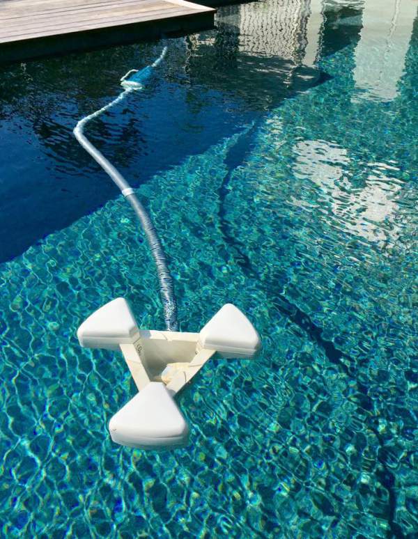 Dragonfly, A floating pool skimmer made in Australia