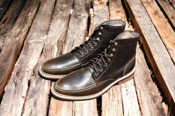 12 MOOSE CAMPBELL - John Doe Shoes