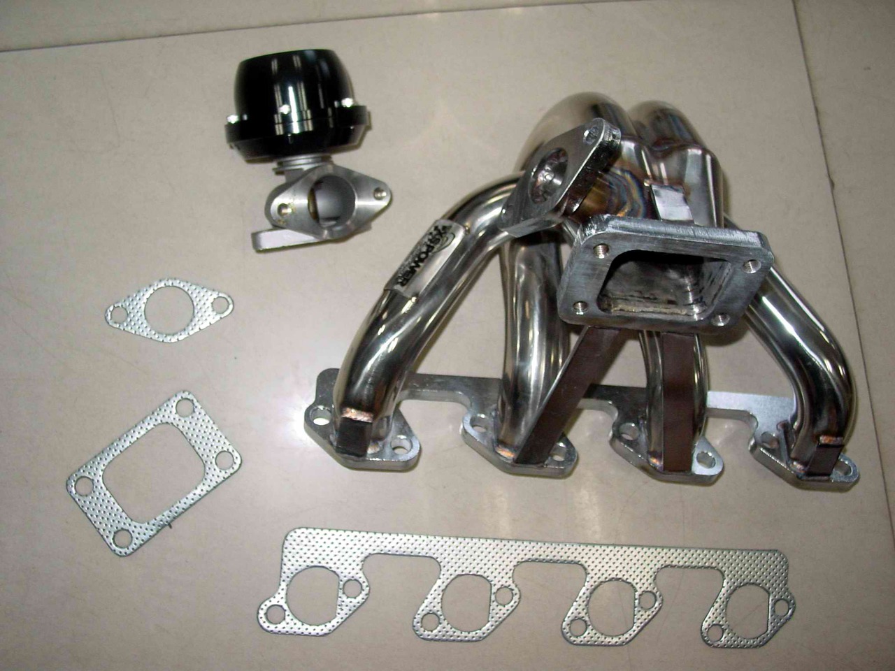 FORD 2.3L CENTER MOUNT TURBO MANIFOLD AND WASTEGATE COMBO KIT 38mm