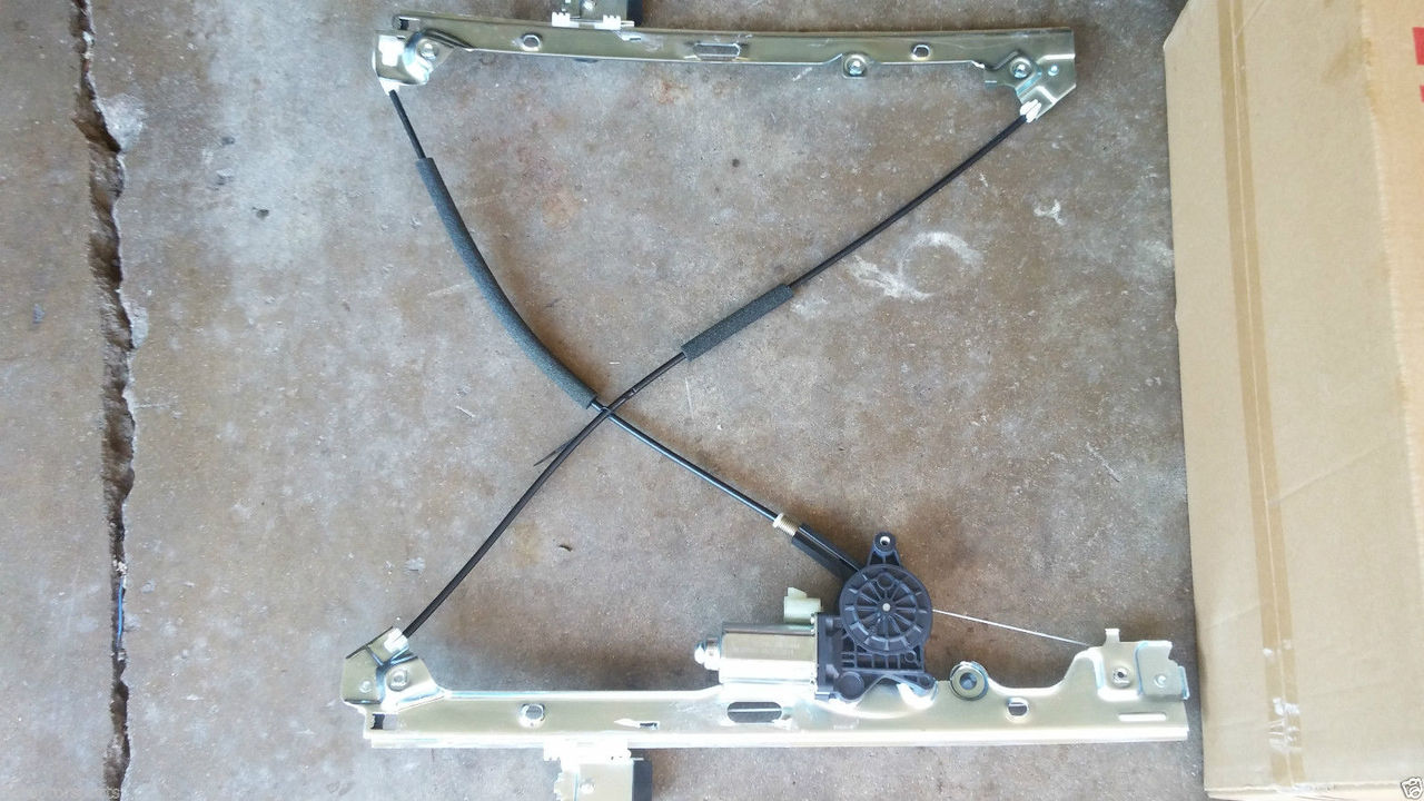 Front-DRIVER-LH-Side-Power-Window-Regulator-Motor-for-00-06-Silverado-1500-2500