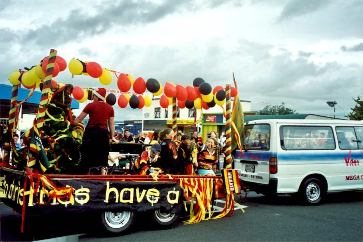 Van Dyks supporting local communities