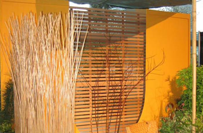 Moderna as a fence
