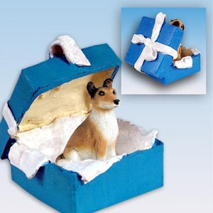 Smooth Coat Collie Dog in Blue Gift Box Christmas Ornament – Hand-Painted Stone Resin