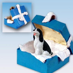 Black & White Springer Spaniel Dog in Blue Gift Box Christmas Ornament – Hand-Painted Stone Resin