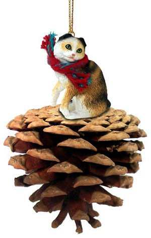 Tortoise & White Scottish Fold Cat on Pinecone Christmas Ornament – Hand-Painted Stone Resin