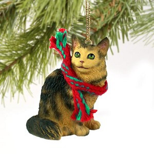Brown Tabby Maine Coon Cat Hanging Ornament – Hand-Painted