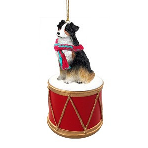 Tricolor Australian Shepherd Dog on Drum Christmas Ornament – Hand-Painted