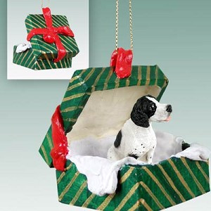 Black & White Pointer Dog in Green Gift Box Christmas Ornament – Hand-Painted Stone Resin
