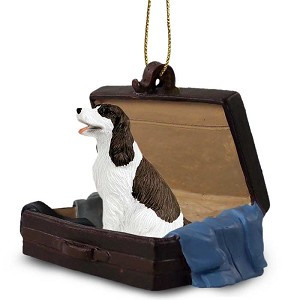 Liver & White Springer Spaniel Dog in Travel Suitcase Hanging Ornament – Hand-Painted Stone Resin