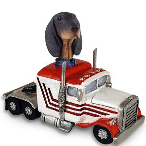 Black & Tan Coonhound Truck Tractor Doogie Collectible Dog Figurine