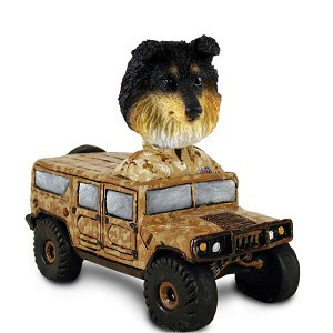 Tricolor Sheltie Hummer Doogie Collectible Dog Figurine
