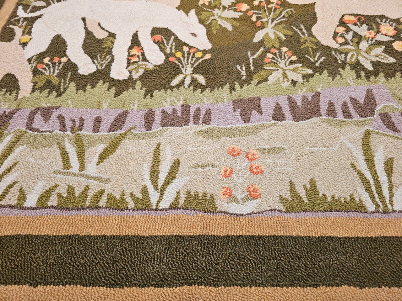 Tapis Mural Tissé Main Motif Chameau - Dimensions 36 X 14 Pouces - Style Persan - Neuf (défauts Mineurs Possibles)