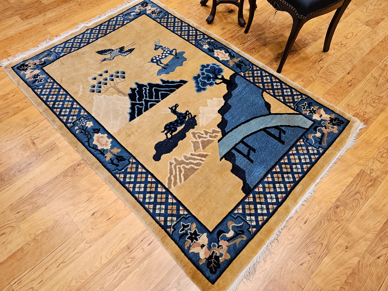 Chinese Art Deco Pictorial Rug 2208