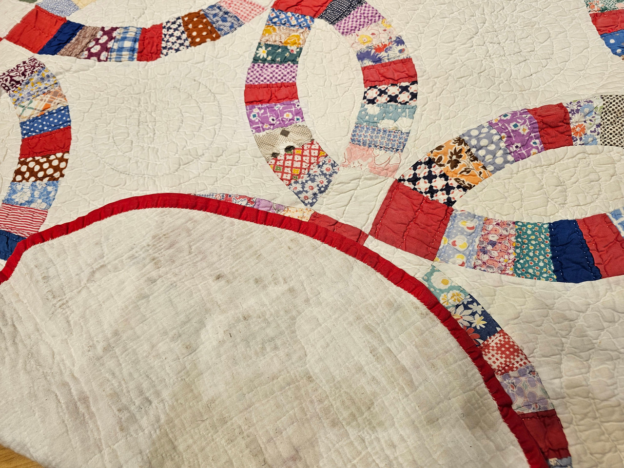 Vintage Double Wedding Ring Quilt | Handwoven