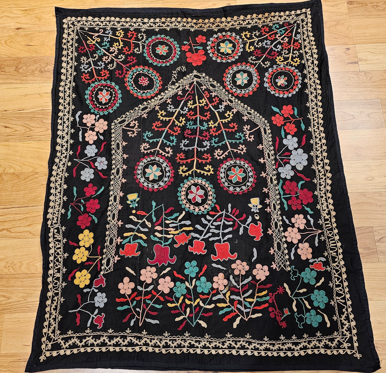 The Persian Knot - Suzani The Persian Knot - Suzani