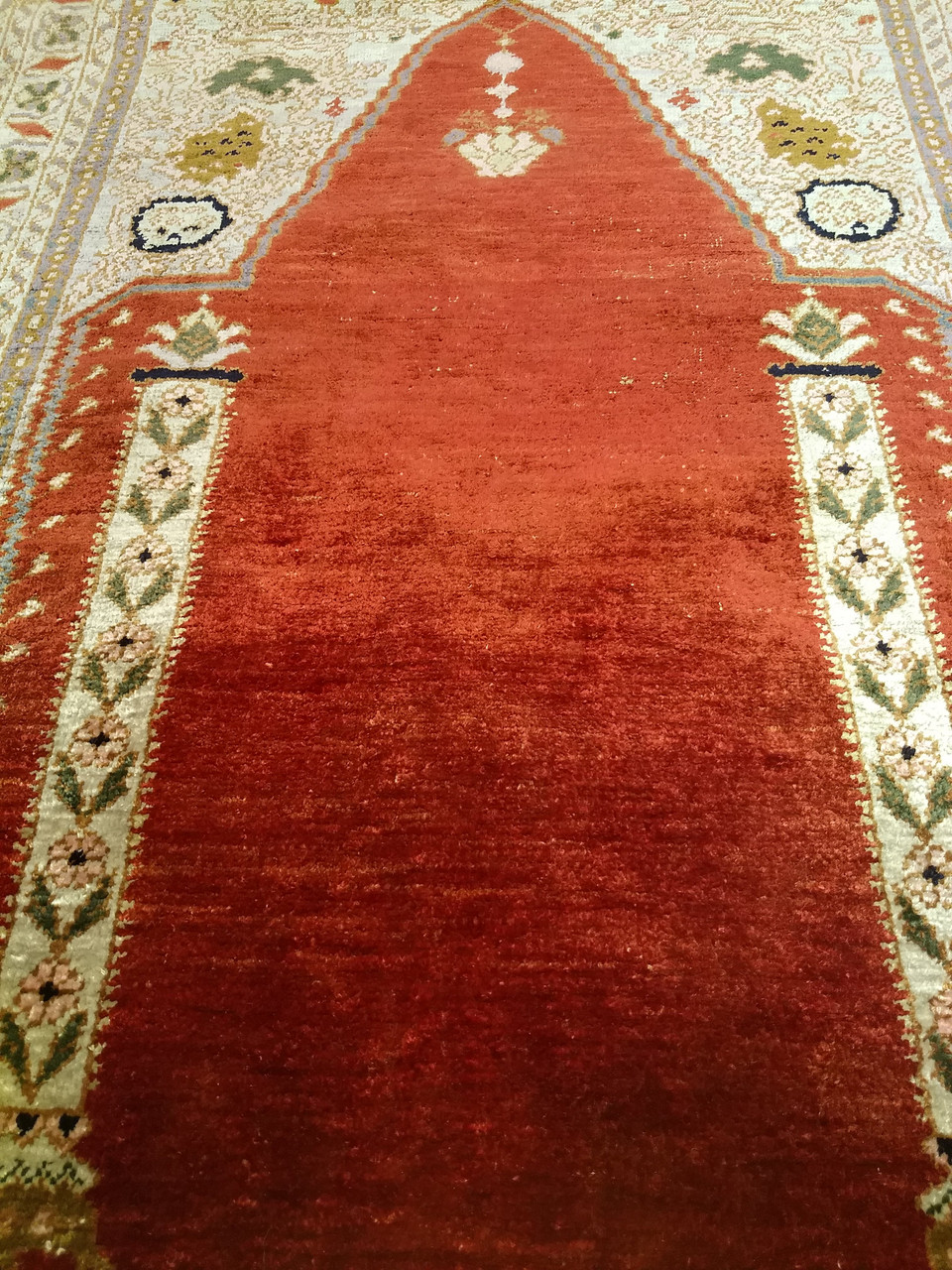 The Persian Knot - Turkish Prayer Rug (Silk)