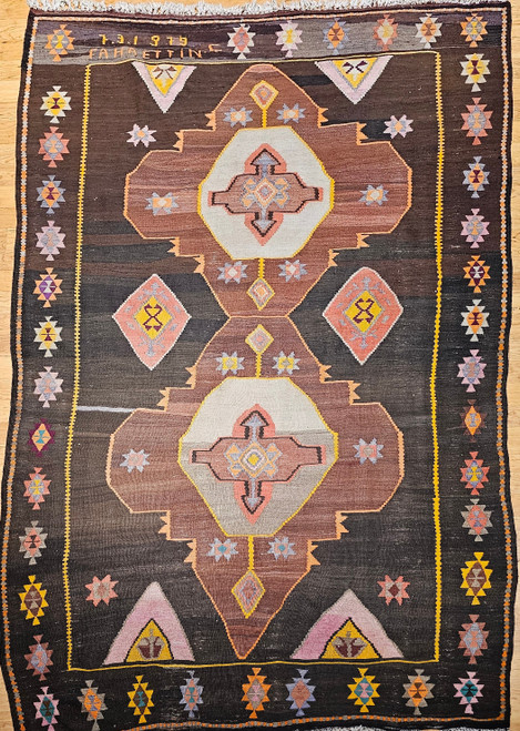Vintage Turkish Kilim 7x11 | Medallion Design
