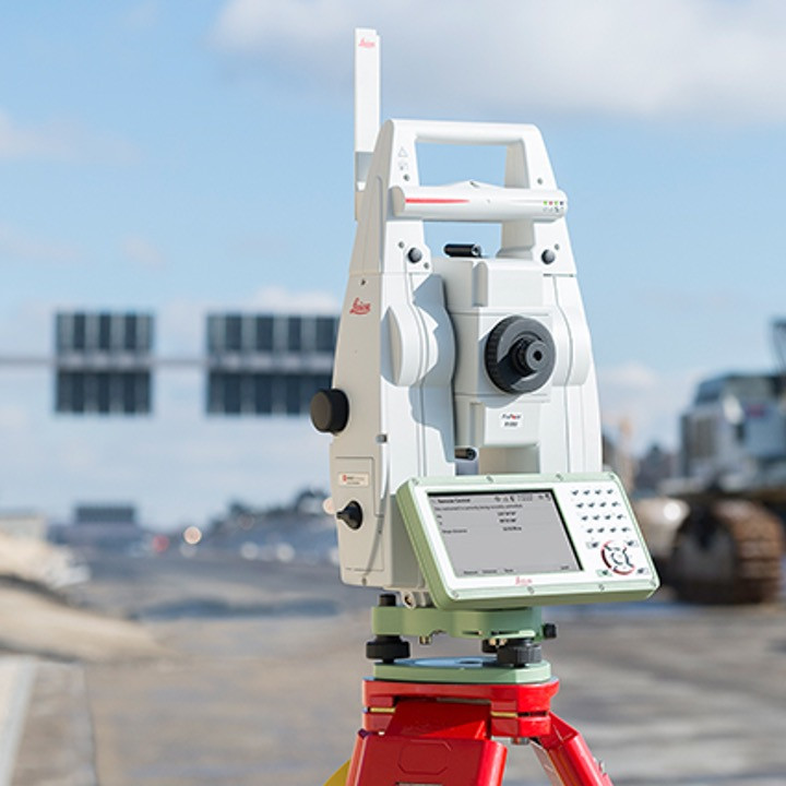 Leica TS13   Robotic Total Station
