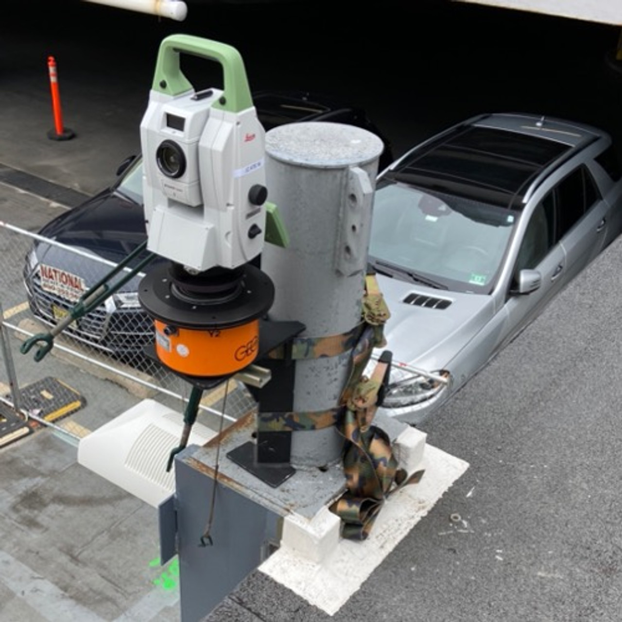Robotic Total Station Column and Beam Clamp P2003