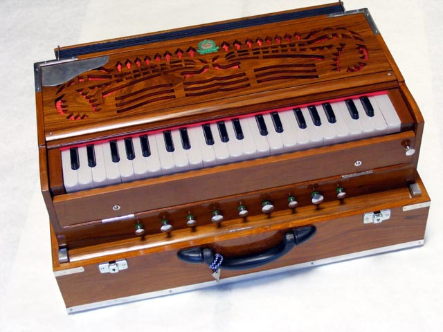 Paul & Company Harmonium > Bina Harmonium > Monoj Kumar Sardar